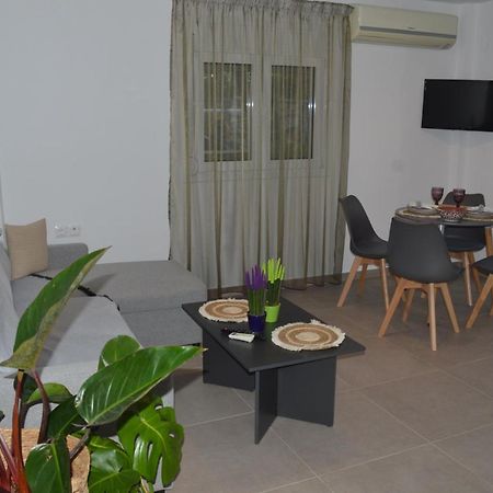 Despina'S House Apartment สเกียธอสทาวน์ ภายนอก รูปภาพ
