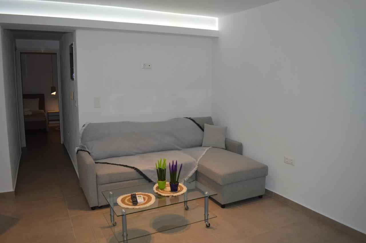 Despina'S House Apartment สเกียธอสทาวน์ ภายนอก รูปภาพ